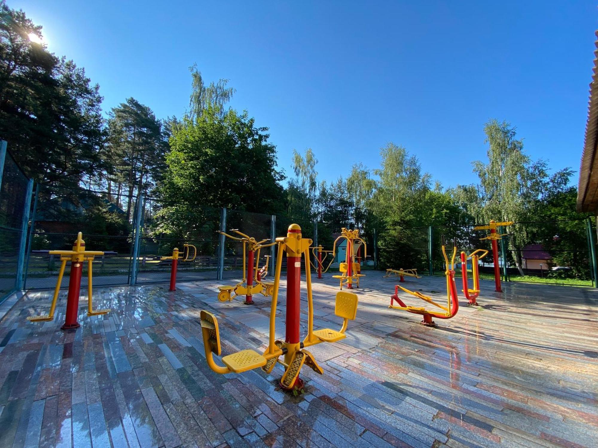 Санаторій Червона Калина Zhobryn Exterior photo